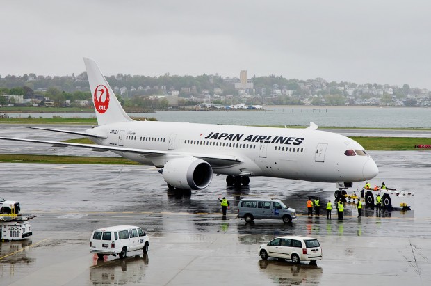 jal-787