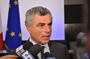 Mauro_Moretti_2012